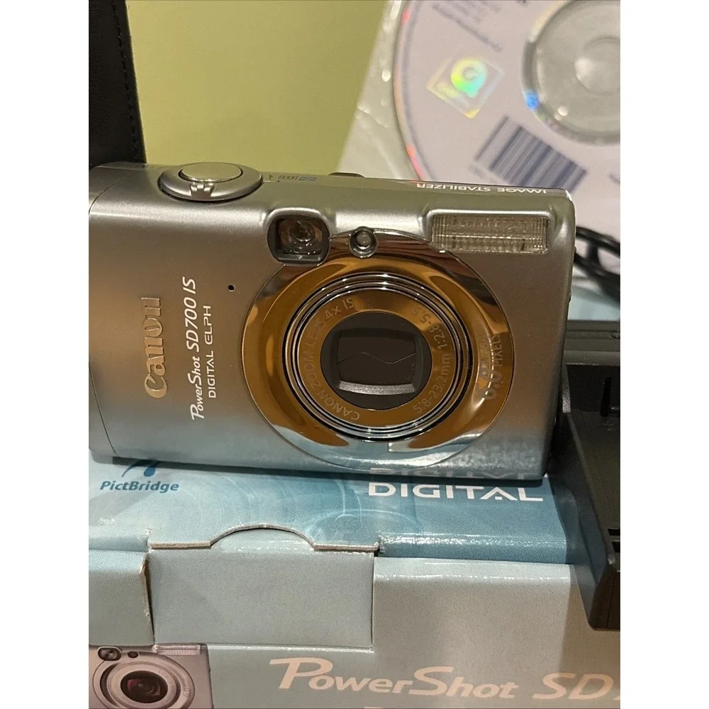 Canon PowerShot SD700 IS 6.0MP Digital Camera New Battery & Charger & SD Card